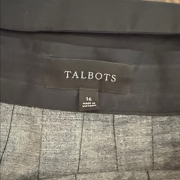 Talbots Black and Cream Pleated Skirt - Picture 3 of 5